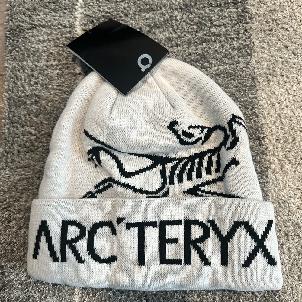 Arc'teryx Cream and Black Logo Beanie